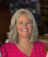 Photo of Sara Ruffer
